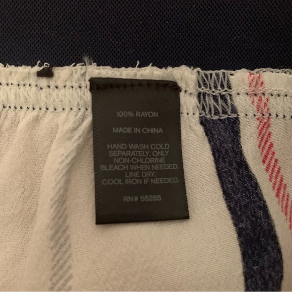 Express pants - Picture 6 of 7